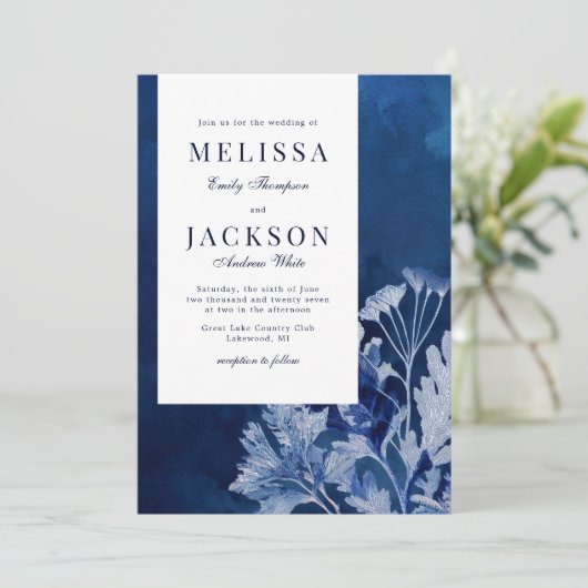 Indigo Blue Botanical Wedding Einladung (Stehend Vorderseite)