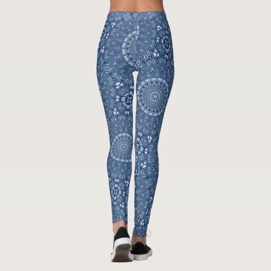 Indigo Blue Mandala Pattern Leggings (Rückseite)
