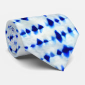 Indigo Blue Shibori Muster Krawatte (Gerollt)