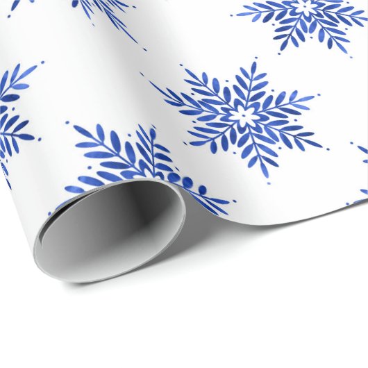 Indigo Blue Watercolor Snowflake Muster Geschenkpapier (Rolleneckpunkt)
