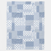 Indigo Blue, White Imitats Patchwork Fleece Blanke (Vorderseite)