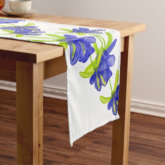 Indigo Iris Blume Wasserfarben Handlackiert Großer Tischläufer (Beispiel)