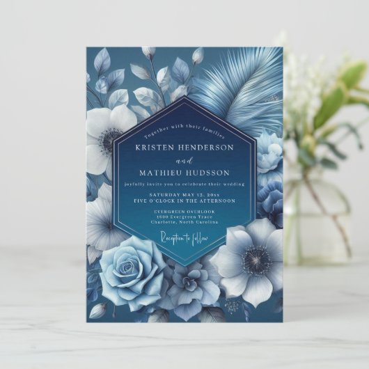 Indigo Shadow Bloom Wedding Einladung (Stehend Vorderseite)