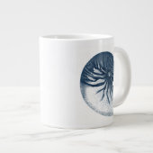 Indigo Shark Eye Seashell Jumbo-Tasse (Vorderseite Rechts)