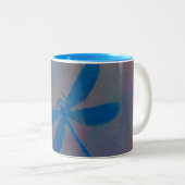 Indigo-Traumlibelle Zweifarbige Tasse (VorderseiteRechts)