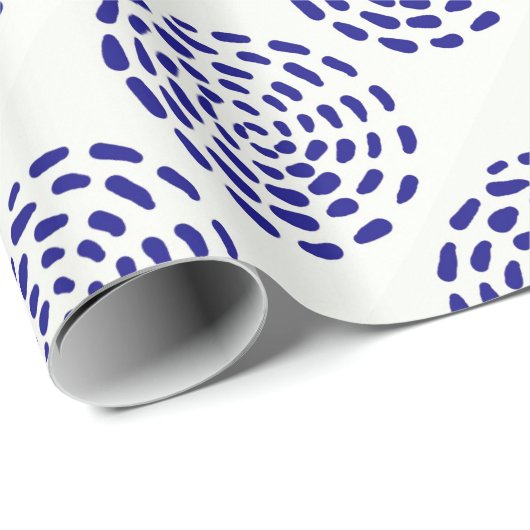 Indigoblau gestreiftes Kreismuster auf weiß Geschenkpapier (Rolleneckpunkt)