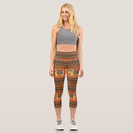 Indische Elefanten, Orange Traditional Seamless. Capri Leggings (Vorderseite)