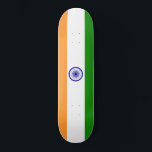 Indische Flagge (Indien) (Südasien) (Bharat) Skateboard<br><div class="desc">Dieses Design zeigt die Nationalflagge von Indien (offiziell als Republik Indien bekannt), ein Land in Südasien. Indien ist die bevölkerungsreichste Demokratie der Welt. Indien grenzt im Westen an Pakistan, im Norden an China, Nepal und Bhutan und im Osten an Bangladesch und Myanmar. Im Indischen Ozean liegt Indien in der Nähe...</div>