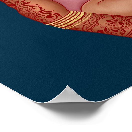 Indische Mutter, die ihr Baby mit Henna trägt Poster (Ecke)