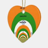 Indische Nationalfarben-Design mit "Hakuna Mat Keramikornament (Links)