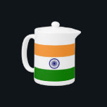 Indischer Flaggenteapot<br><div class="desc">Servieren Sie Ihre Lieblingsbrauen mit Stolz mit unserem exquisiten Teekessel mit indischer Flagge! Diese wunderschön gestaltete Teekanne ist ideal, um Tee zu genießen und gleichzeitig Ihre Bewunderung für die indische Kultur zu feiern. Die lebendigen Farben der indischen Flagge werden hervorgehoben dargestellt, was sie zu einer einzigartigen und sinnvollen Ergänzung Ihrer...</div>