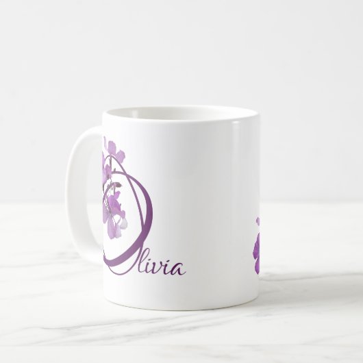 Individuell anpassbarer Olivia-Name hübsche lila B Kaffeetasse (Vorderseite Links)