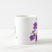 Individuell anpassbarer Olivia-Name hübsche lila B Kaffeetasse (Mittel)