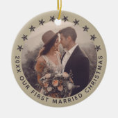 Individuell gestaltete Erste Verheiratete Weihnach Keramik Ornament (Vorne)