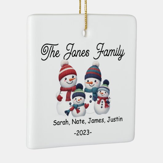 Individuell gestaltete Snowman-Familie mit 4 Ferie Keramikornament (Rechts)