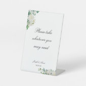 Individuell gestaltetes Badezimmer mit weißer Blum Sockelschild (Vorderseite)