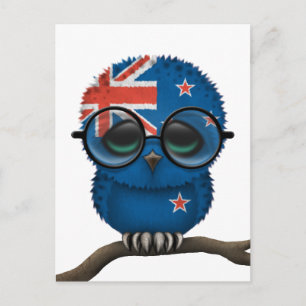 Individuell gestaltetes Nerdy New Zealand Baby Owl Postkarte