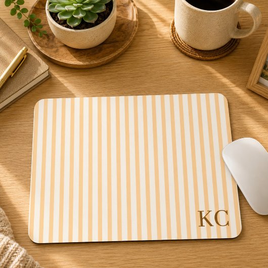 Individuell gestreifter Arbeitsplatz mit Monogramm Mousepad