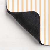 Individuell gestreifter Arbeitsplatz mit Monogramm Mousepad (Ecke)