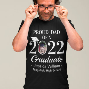 Individuelle Abschluss-Proud-Familie mit Graduiert T-Shirt