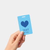 Individuelle Name Abzeichen mit blauem Herzlogo Ausweis (Handheld)