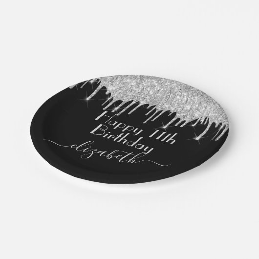 Individuelle Name + Alter Silver Drilling Glitzer Pappteller (Schrägansicht)