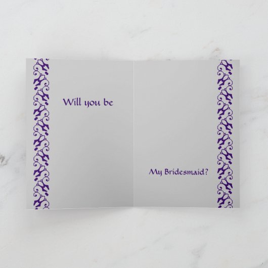 INDIVIDUELLE NAME Be My Bridesmaid mit Lila Kleide Einladung (Innenseite)