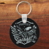 Individuelle Name Biker Skull Wings Motorradgarage Schlüsselanhänger (Vorderseite)