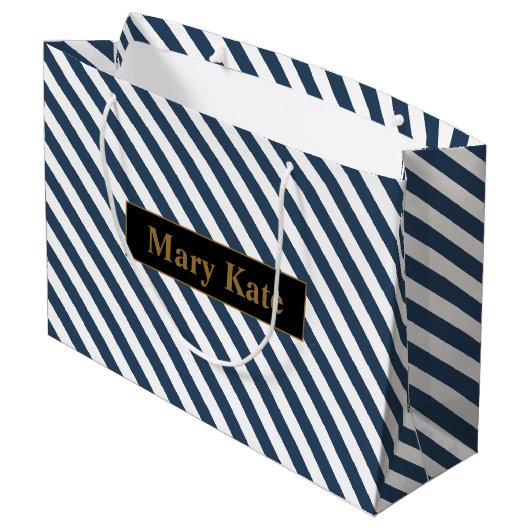 Individuelle Name Blau/Weiße Streifen Große Geschenktüte (Rückseite Schrägansicht)