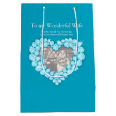 Individuelle Name blauer Topaz 4. Jubiläum Foto Ta Mittlere Geschenktüte (Rückseite)