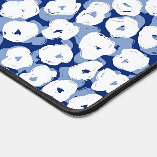 Individuelle Name Blue White Floral Niedlich Zuhau Schreibtischunterlage (Ecke)