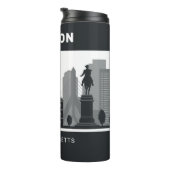 Individuelle Name Boston Massachusetts Thermosbecher (Nach rechts gedreht)