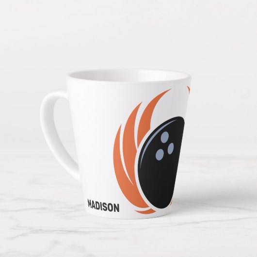 Individuelle Name Bowling Ball mit Flamme Milchtasse (Linke Ecke)