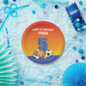 Individuelle Name Boy 5th Birthday Sports Balls Pappteller (Party)