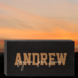 Individuelle Name Christlich Biodizenz Moderne Sch Holzkisten Schild<br><div class="desc">Sie können Ihr eigenes personalisiertes stylisches Namensschild erstellen und Ihr individuelles kurz inspirierendes Zitat oder Bibelverse hinzufügen. Diese minimalistische Bräune auf Schwarz in der modernen Typografie ist ein Christliches Zitat des Glaubens, "vergeben. frei. für immer". Dieses inspirierende spirituelle Zitat bezieht sich auf die Vergebung und Freiheit, die wir durch den...</div>