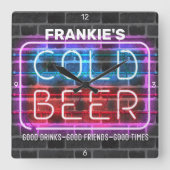 Individuelle Name Cold Beer Bar Neon Man Höhle Quadratische Wanduhr (Vorderseite)
