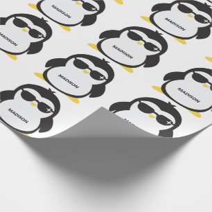 Individuelle Name cool Pinguin Geschenkpapier