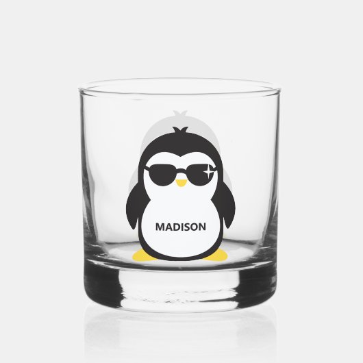 Individuelle Name cool Pinguin Whiskyglas (Vorderseite)