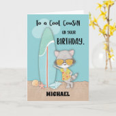 individuelle Name Cousin Birthday Beach Funny Racc Karte (Gelbe Blume)