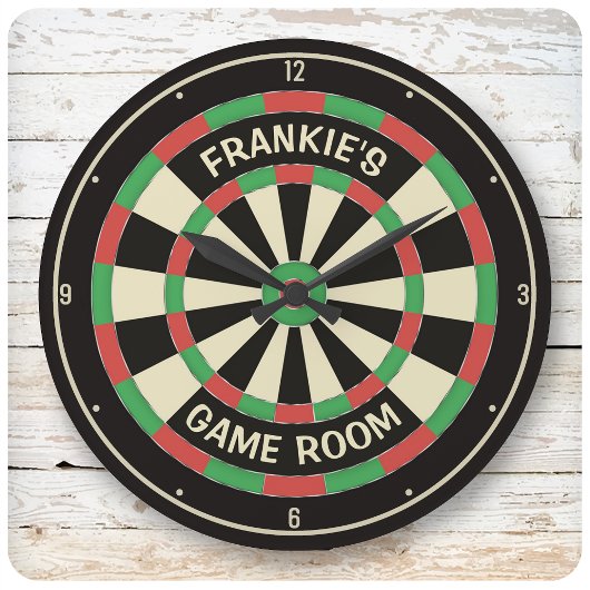 Individuelle Name Dart Board Game Room Man Höhle D Große Wanduhr