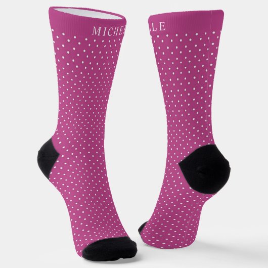 Individuelle Name Deep Magenta Lila Pink Polka Dot Socken (Gewinkelt)
