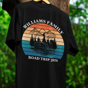 individuelle Name Familienurlaub Berg Road Trip T-Shirt