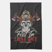 Individuelle Name Feuerwehrmann als Erster letzter Geschirrtuch (Vertikal)