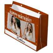 Individuelle Name Foto Happy Birthday Geschenktasc Große Geschenktüte (Vorderseite Schrägansicht)