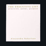 Individuelle Name Fun List Lover Pastellrosa Minim Notizblock<br><div class="desc">Freuen Sie sich auf personalisiertes Notizblock für den unentschuldigen Listenmacher. Eleganter, pastellrosa femininer mädchenhafter Hintergrund und klassische goldbraune Typografie. Fügen Sie Ihren Namen und benutzerdefinierten Text, zum Beispiel die lustige Phrase Sprichwort zitieren DIE FÜHRUNGSKRAFT LIST, dass so gut bei einigen von uns, die Liste, die Enthusiasmus und stark glauben an...</div>