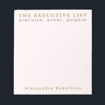 Individuelle Name Fun List Lover Pastellrosa Minim Notizblock<br><div class="desc">Freuen Sie sich auf personalisiertes Notizblock für den unentschuldigen Listenmacher. Eleganter, pastellrosa femininer mädchenhafter Hintergrund und klassische goldbraune Typografie. Fügen Sie Ihren Namen und benutzerdefinierten Text, zum Beispiel die lustige Phrase Sprichwort zitieren DIE FÜHRUNGSKRAFT LIST, dass so gut bei einigen von uns, die Liste, die Enthusiasmus und stark glauben an...</div>