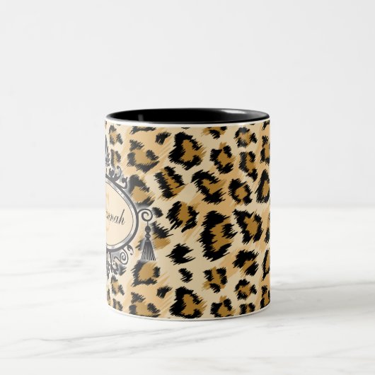 Individuelle Name für klassisches Leopard-Muster u Zweifarbige Tasse (Mittel)