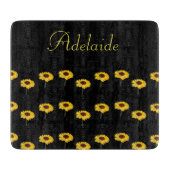 Individuelle Name Gelbe Sonnenblumen auf schwarz Schneidebrett (Vorderseite)