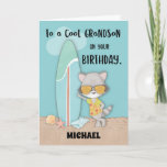 Individuelle Name Grandson Birthday Beach Funny Ra Karte<br><div class="desc">Was für eine lustige Karte für deinen Enkel! Ein Raccoon lehnt sich gegen ein Surfbrett,  das sehr cool aussieht! Er ist im Sand stehend,  und ein paar Muscheln umgeben ihn. Fügen Sie seinen Namen für eine wirklich persönliche Karte,  um seinen Geburtstag zu feiern!</div>