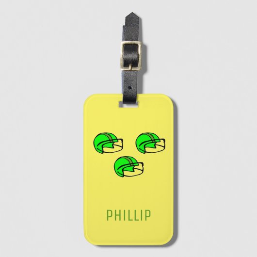 Individuelle Name-Grünfußballhelm gelb Gepäckanhänger (Vorderseite Vertikal)